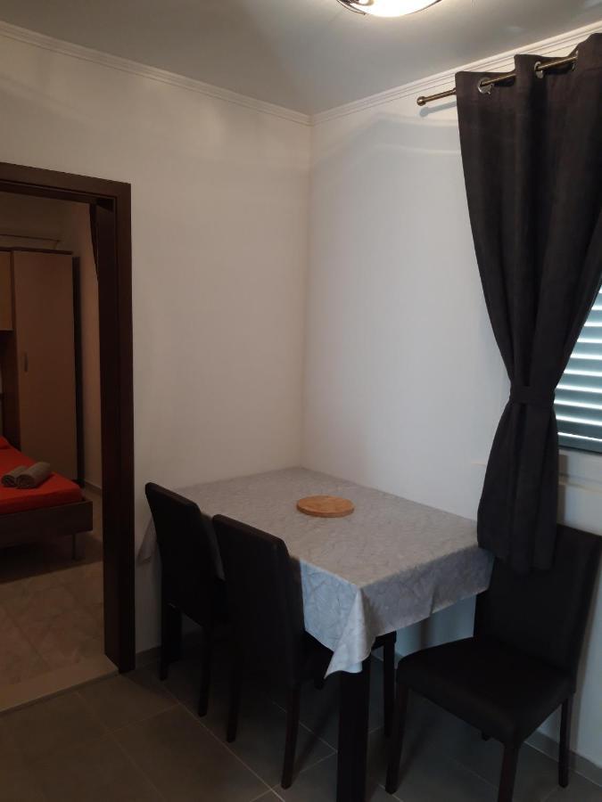 Apartments By The Sea Cove Blaca, Mljet - 4899 Saplunara Exterior photo